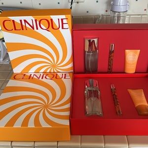 TWO SETS Clinique Happy for the price of ONE